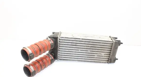 Peugeot RCZ Intercooler radiator 9674041380