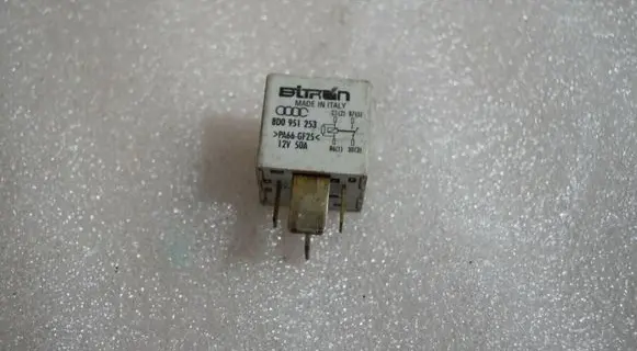Audi A4 S4 B5 8D Other relay 8D0951253