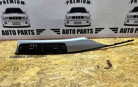 BMW 3 F30 F35 F31 Dash center air vent grill 9218552