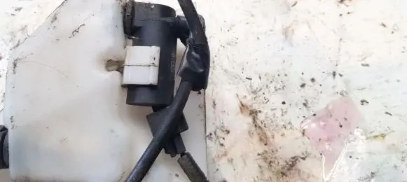 Volvo V50 Windscreen/windshield washer pump 1s7117k624fd