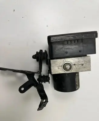 Volkswagen Golf V ABS Pump 1K0614517AA