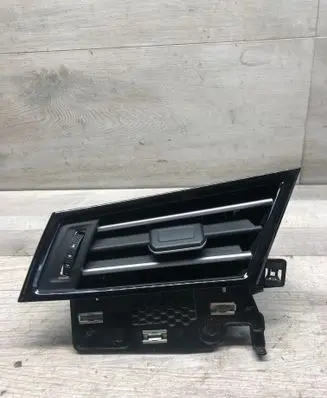 Volkswagen PASSAT B8 Dashboard side air vent grill/cover trim 3G1819701D 0925800505 2804201506