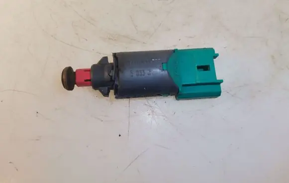 Renault Kangoo II Brake pedal sensor switch 8200371582