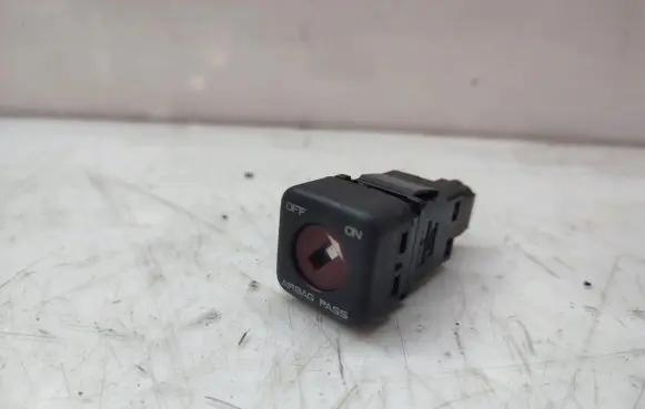 Peugeot 5008 Passenger airbag on/off switch 96413912XT