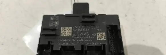Seat Alhambra (Mk2) Door control unit/module 7N0959793