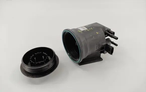 Opel Insignia A Fuel filter housing 13244294