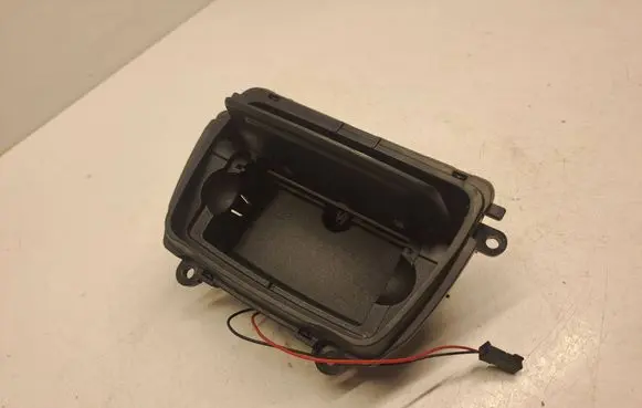BMW 5 F10 F11 Ashtray (front) 51169206347 162083 4218287