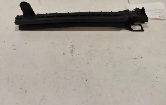 Peugeot 3008 II Rear door windshield rail 9811414680
