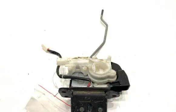 Mazda CX-7 Tailgate exterior lock 