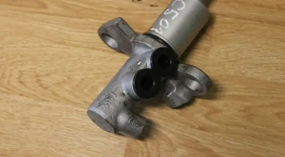 Audi A6 S6 C5 4B Master brake cylinder