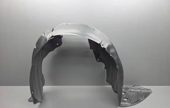 Front wheel arch liner splash guards