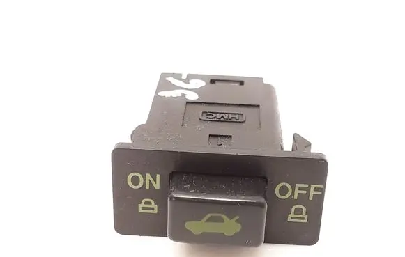 Hyundai Grandeur Tailgate opening switch 9355037000 50720