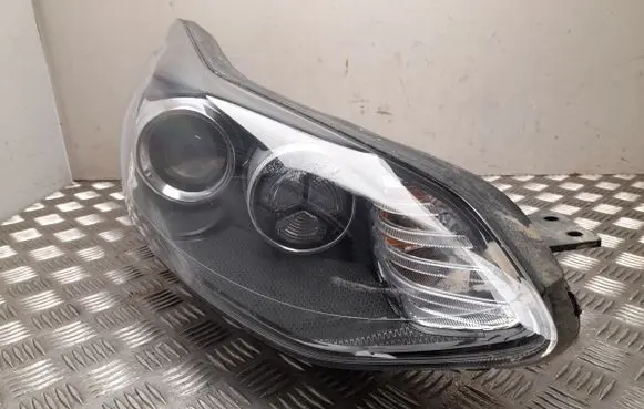 KIA Sportage Headlight/headlamp 92102F1100