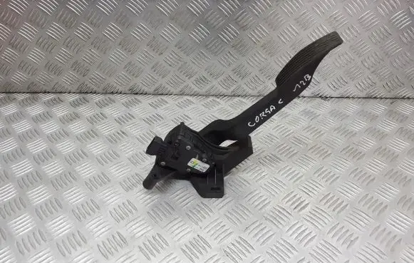 Opel Corsa C Accelerator pedal position sensor 9129423