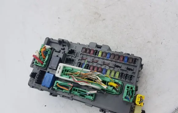 Honda Accord Fuse module EBD10B56X TL0E111EB