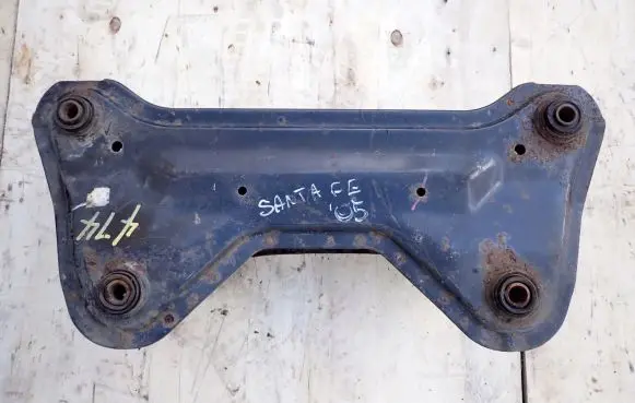 Hyundai Santa Fe Engine mounting bracket