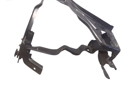 Mercedes-Benz C W204 Headlight/headlamp mounting bracket 204620594 055A