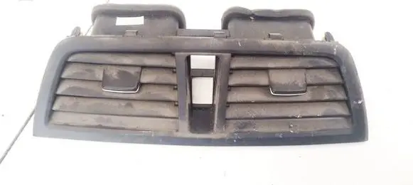 Suzuki SX4 S-Cross Dash center air vent grill 73610