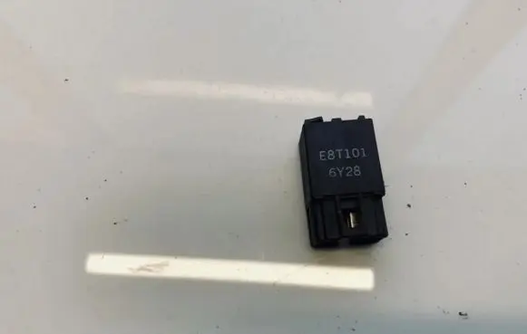 Mitsubishi Galant Other relay e8t101