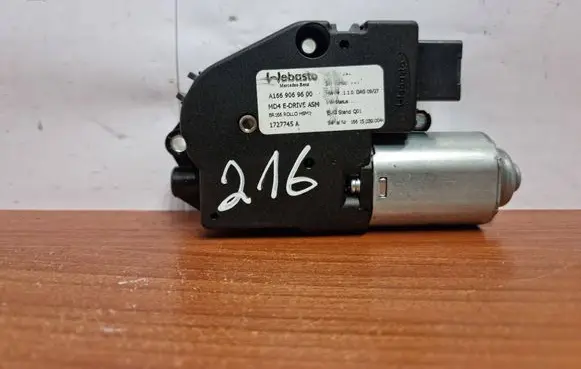 Mercedes-Benz GL X166 Sunroof motor/actuator A1669069600