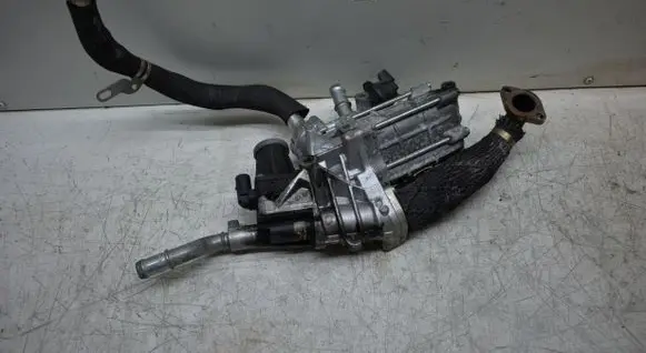 Jaguar XJL EGR valve cooler 9X2Q9UA38DA