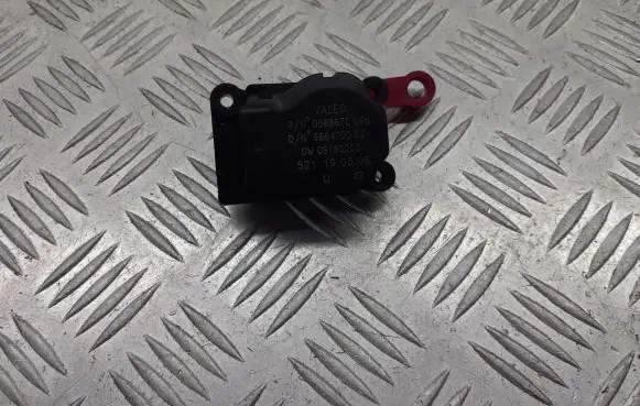 Opel Vectra C Central body control module 09180203
