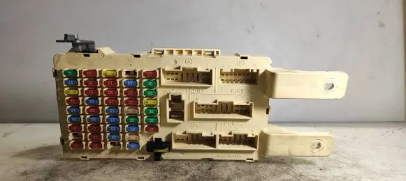 Hyundai Santa Fe Fuse module 919502B210 1007426021 282100705020341