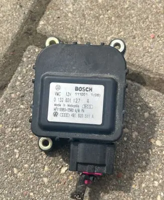 Audi A6 S6 C5 4B Air flap motor/actuator 0132801127 MF1168800560 4B1820511A