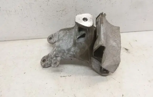 Audi A4 S4 B8 8K Engine mounting bracket 8K0199308BD