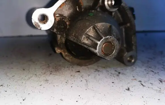 Peugeot 406 Starter motor