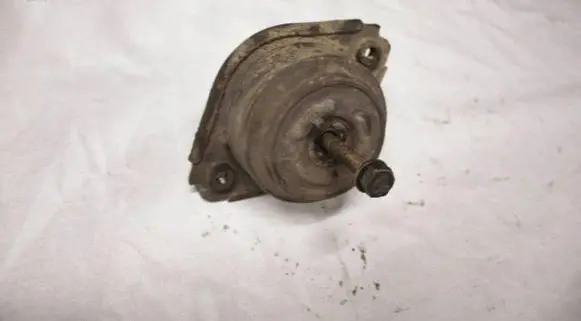 Mercedes-Benz R W251 Engine mount bracket A2512402617