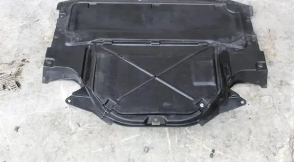 BMW 7 E38 Engine splash shield/under tray 8163833