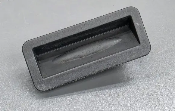 Tailgate opening switch