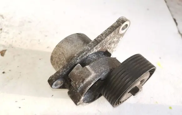 Volvo S80 Alternator belt tensioner 