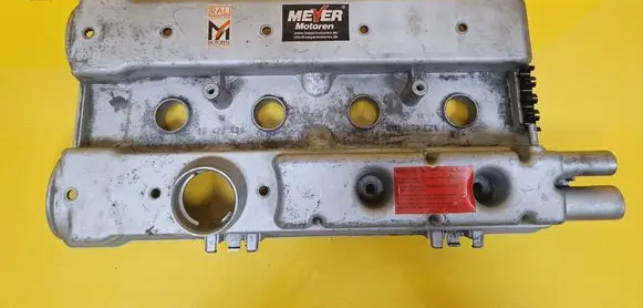 Opel Vectra B Rocker cam cover 90470439