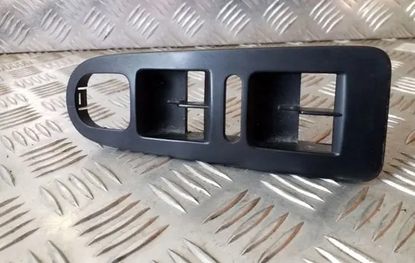 Volkswagen Sharan Front door window switch trim 7N0868247