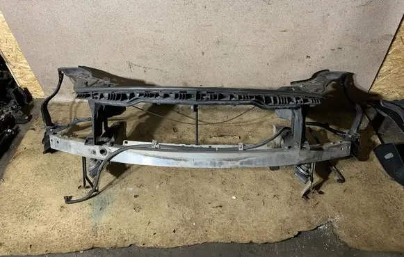 Mercedes-Benz CLS C218 X218 Radiator support slam panel 