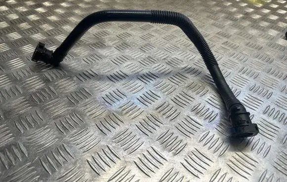 Coolant pipe/hose