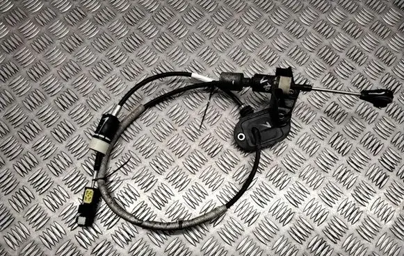 Volvo V70 Gear shift cable linkage 31367802