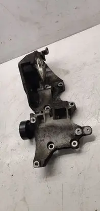 Skoda Octavia Mk2 (1Z) Generator/alternator bracket 03L903143Q
