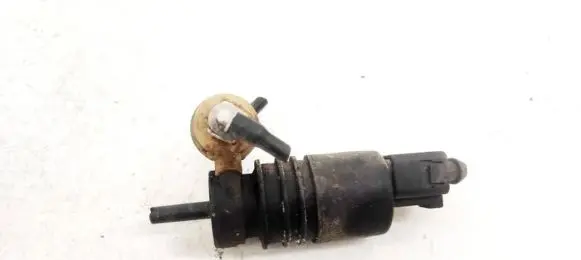 Volkswagen Polo IV 9N3 Windscreen/windshield washer pump 1K6955651 3122789