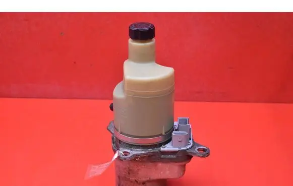 Volvo V50 Power steering pump 5N513K514AE