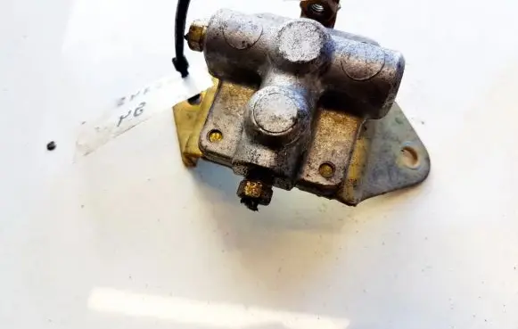 Toyota Yaris Verso Air suspension compressor 