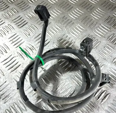 Volvo V50 Windshield washer spray nozzle 