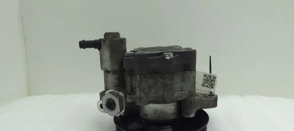 Mercedes-Benz Sprinter W906 Power steering pump 7693900524 A0064666601