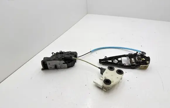 BMW X6 F16 Rear door lock 7419844 18283810