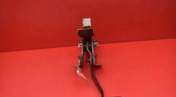 Jeep Grand Cherokee (WJ) Accelerator throttle pedal