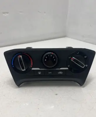 Hyundai i20 (GB IB) Climate control unit 97250C8110