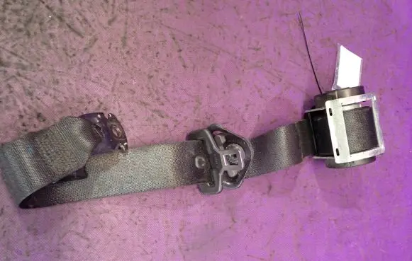 Opel Corsa D Front seatbelt 13251319