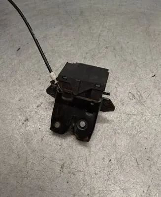 Mercedes-Benz C W203 Loading door lock A1717500085 A1717500185
